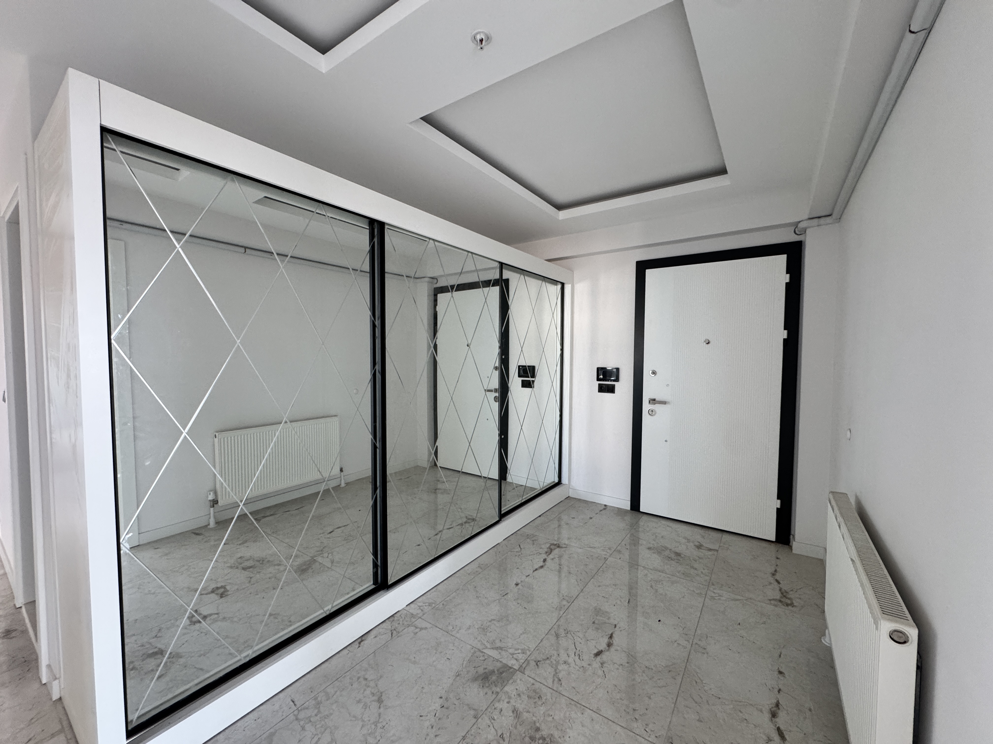 CANİK TÖRE TOWERS'TA ULTRA LÜX 3+1 245 METREKARE DAİRE